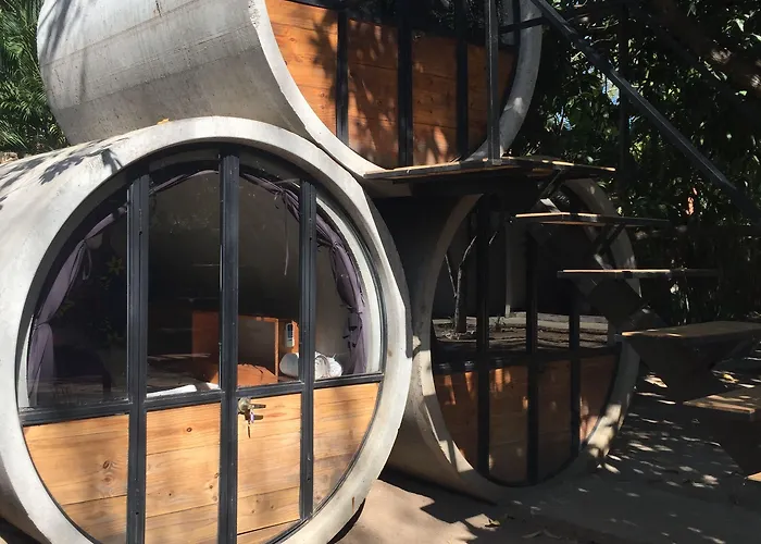 Pipe House Hostel