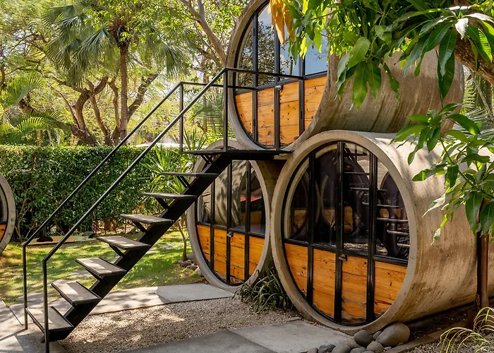 Pipe House Hostel