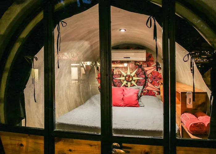 Hostel Pipe House *