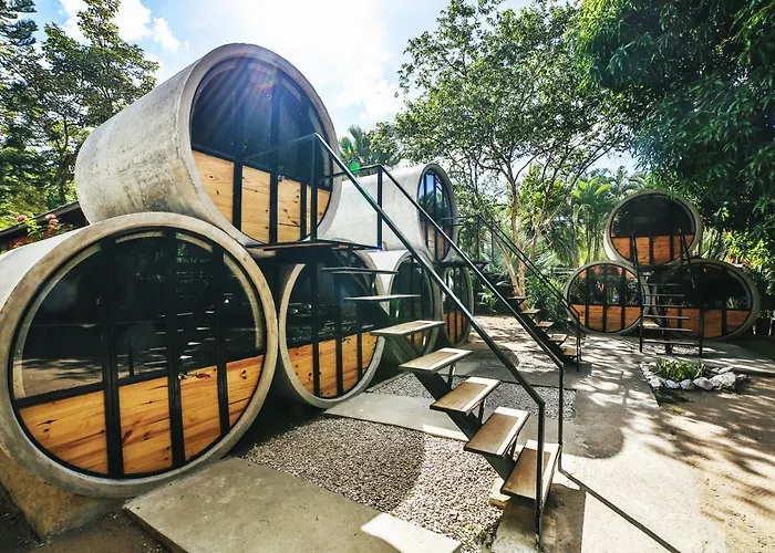Hostel Pipe House *
